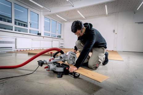 Metabo KGS 216 M Sliding Crosscut & Mitre Saw + KSU 251 Mitre Saw Stand | 691213000