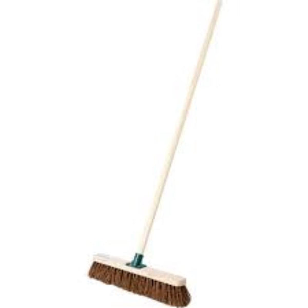 Cotswold 18" STIFF BASSINE BROOM WITH 48"WOODEN HANDLE
