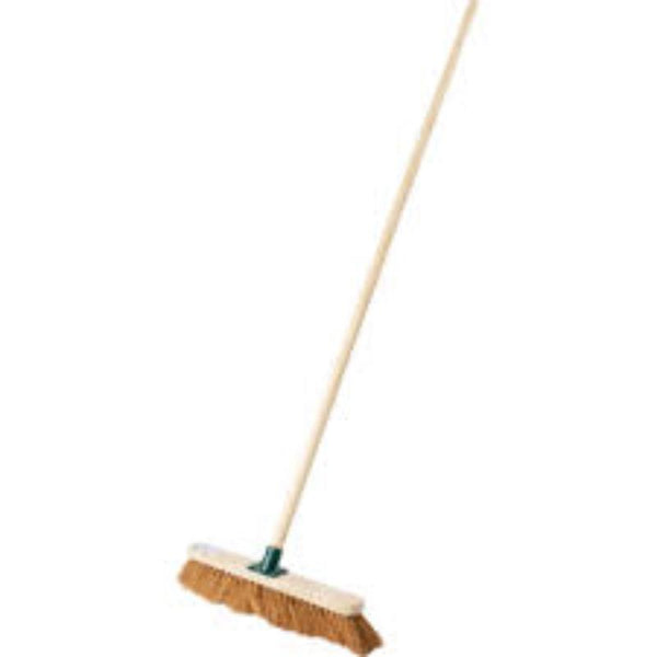 Cotswold 18" SOFT COCO BROOM C/W 60"WOODEN HANDLE