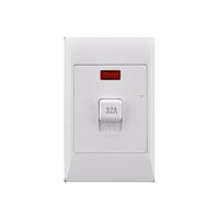 Switch E/Mate 2 X4 32 A 2 P Isolator Es042