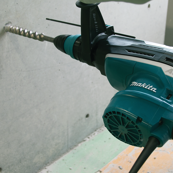 Makita HR5212C Rotary Hammer SDS-MAX Drilling Concrete - Power Tool