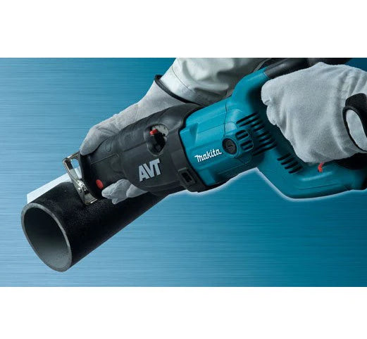 Makita Reciprocating Saw JR3070CT Power Saw Cutting Pipe - High-Performance Power Tool