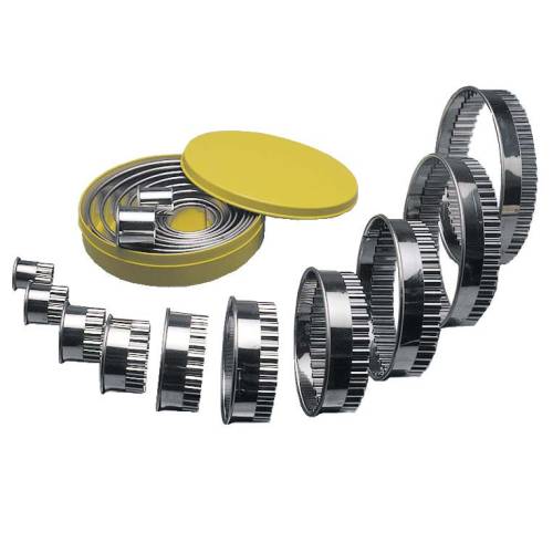 Round Cutter Set: 10 Stainless Steel Fluted Cookie & Pastry Cutters in Yellow Tin, Baking Tools
