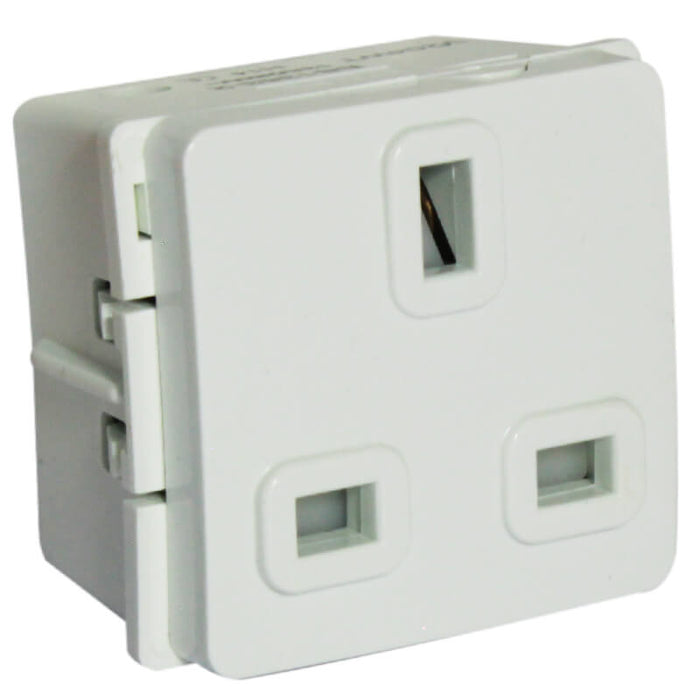 Major Tech VETi 1 - 13A British Socket Outlet - Modular | V204WT