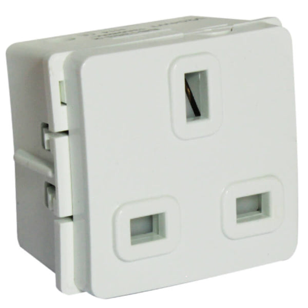 Major Tech VETi 1 - 13A British Socket Outlet - Modular | V204WT