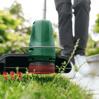 Bosch EasyGrassCut 18V-230 Cordless Grass Trimmer: Lightweight, Adjustable for Lawn Edging & Trimming